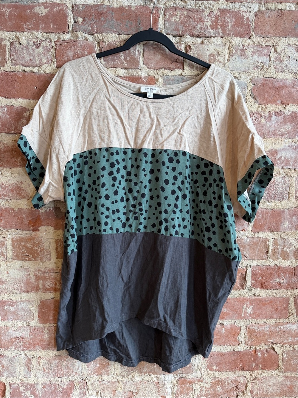 Umgee Beige, Green & Black Colorblock Dolman Top